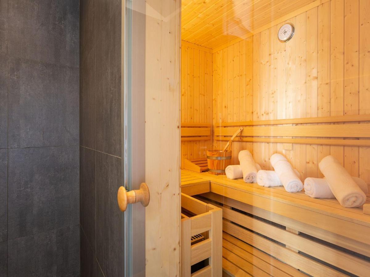 Reetland Am Meer - Premium Reetdachvilla Mit 3 Schlafzimmern, Sauna Und Kamin E05 Dranske Exterior foto